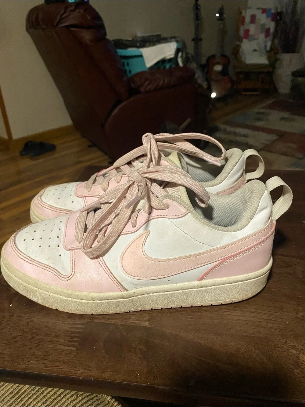 Nike girls size 4
